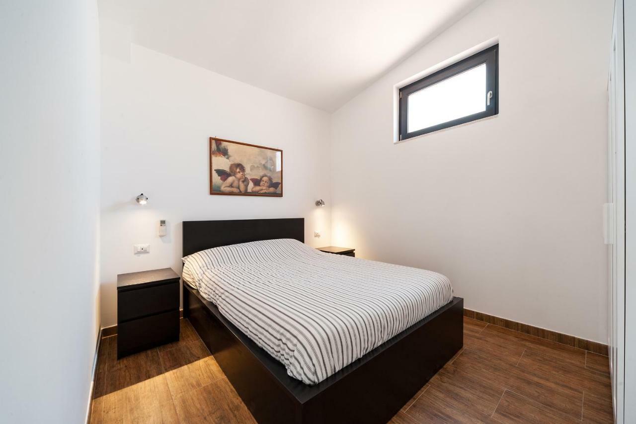 Apartment Il Giardino Dell'argano Rosso Rom